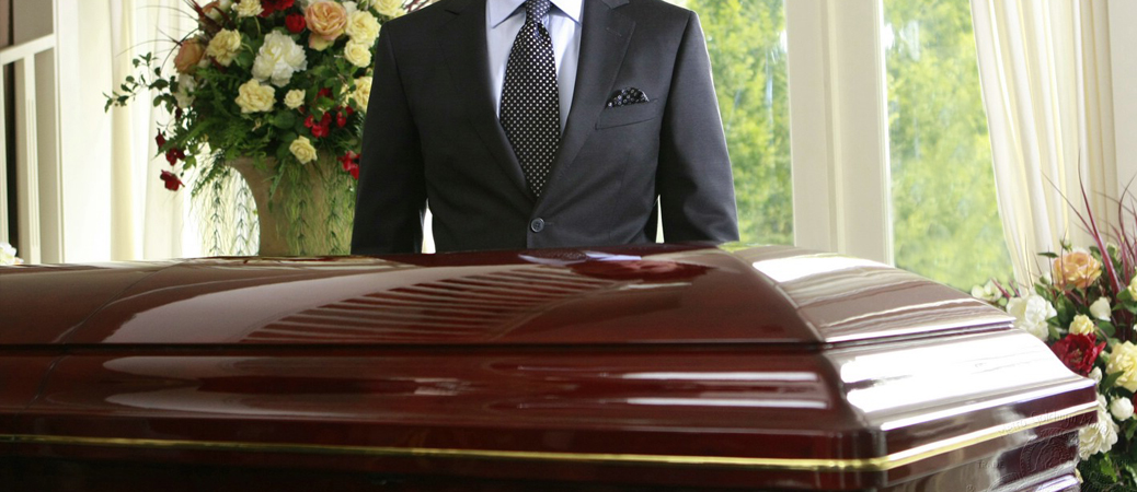 The Difference Between Funeral Director Mortician And Undertaker