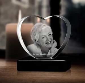 65 Best Bereavement Gifts to Show Your Love & Support » Urns | Online